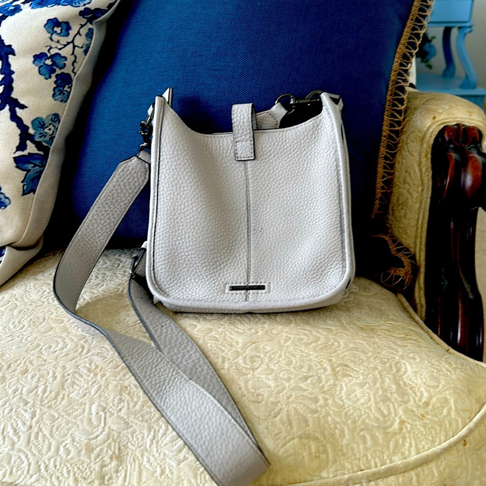 Great leather should bag by Rebecca Minkoff. Off white/light gray color